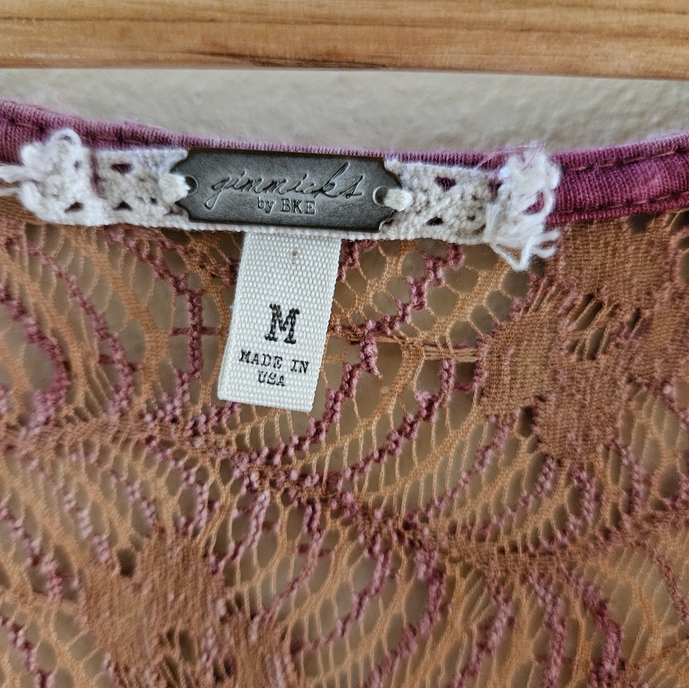 Gimmicks by BKE Pink Lace Blouse - Picture 3 of 4